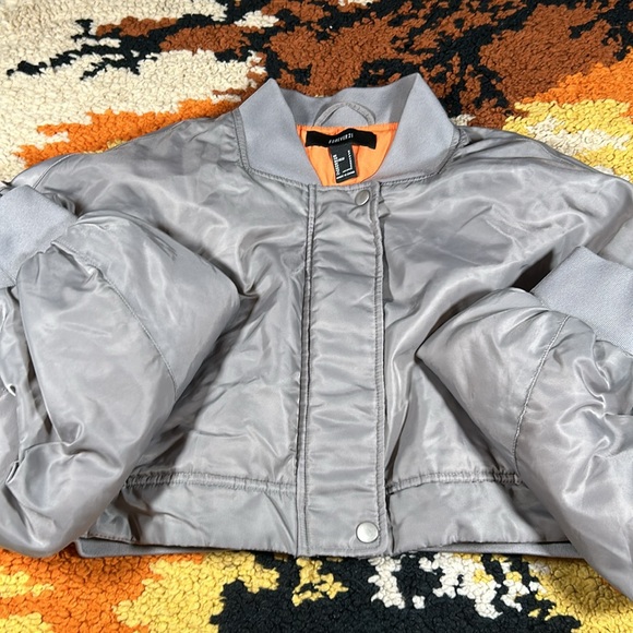 Cool Chick, FOREVER 21, cropped bomber!! - Picture 5 of 12